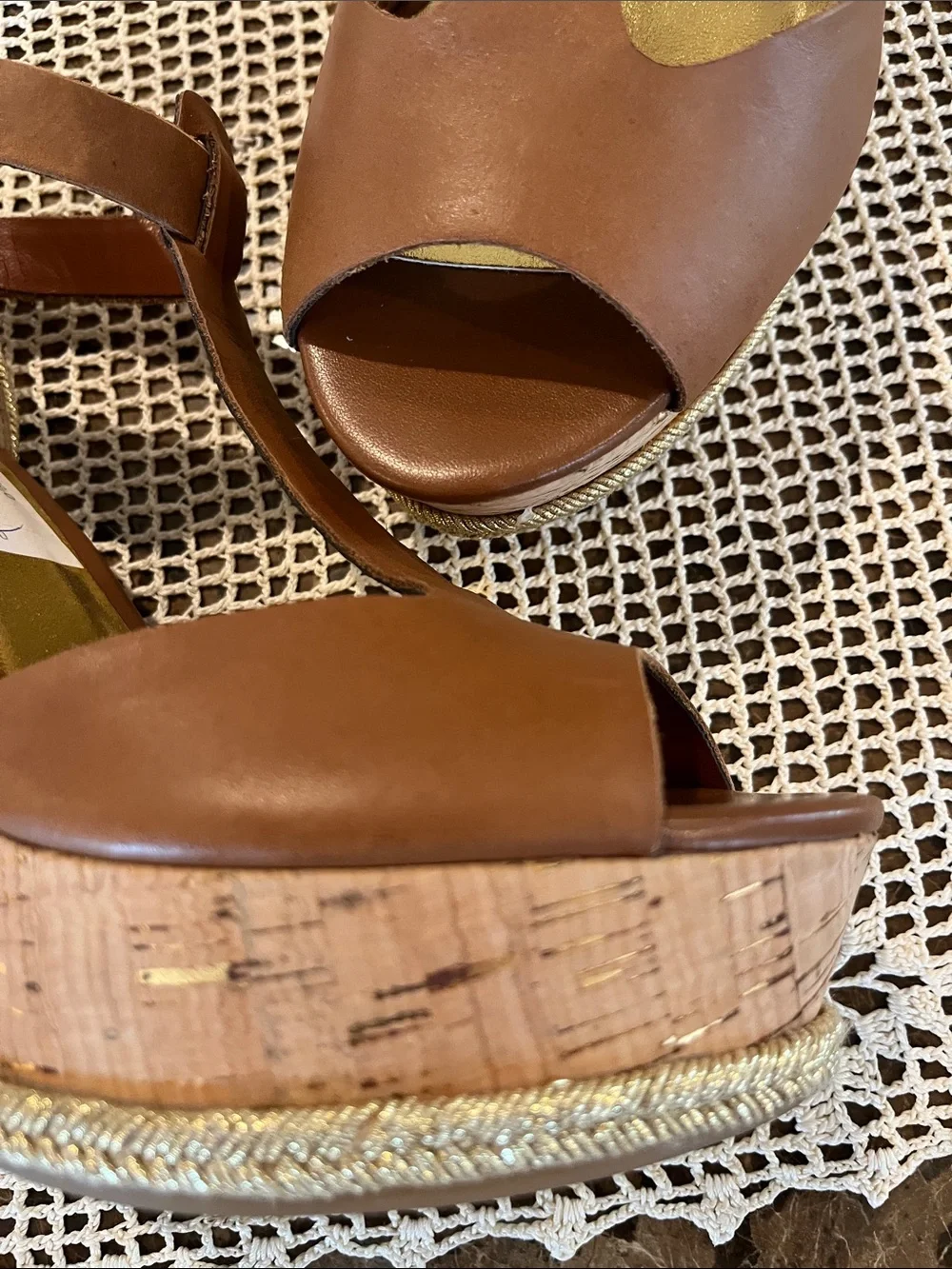 🆕 Lauren Ralph Lauren Sheila Gold Metallic Cork Platform T-Strap Leather Sandals